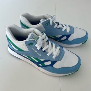 NWOB Reebok Classic White, Blue & Green‎ Lace Up Sneakers Women’s Size 11